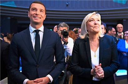  Marine Le Pen et Jordan Bardella lors du congrès du Rassemblement national
