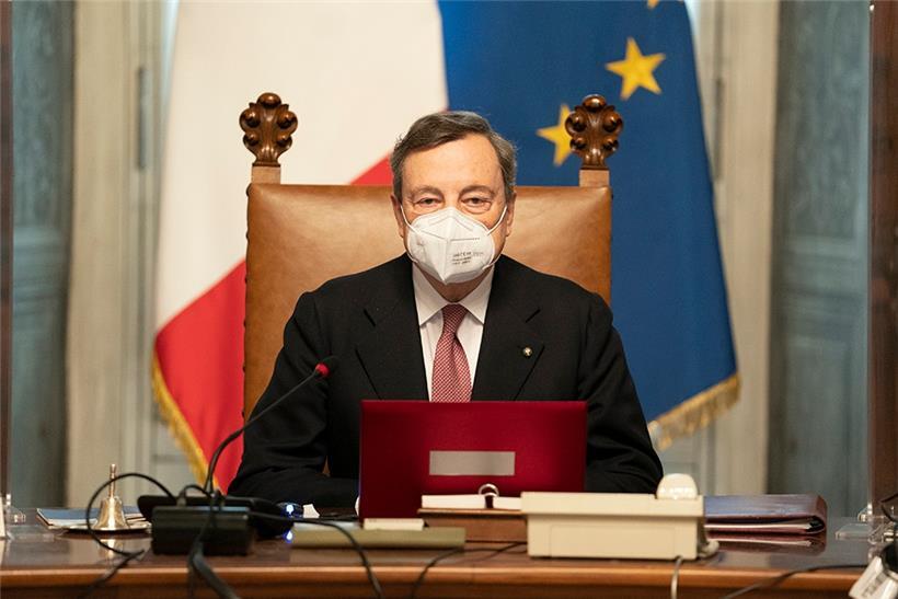 Mario Draghi, Premierminister von Italien, leitet die erste Sitzung des Ministerrats im Palazzo Chigi. 
