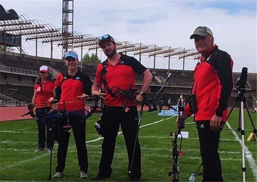 Mariya Shkolna (l.) sicherte sich nicht nur Gold im Einzel, sondern auch noch Bronze im Mixed-Wettbewerb, gemeinsam mit Gilles Seywert
