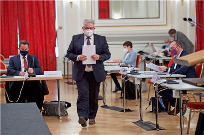 Mars Di Bartolomeo präsentierte das 14. Corona-spezifische Gesetz im Parlament 
