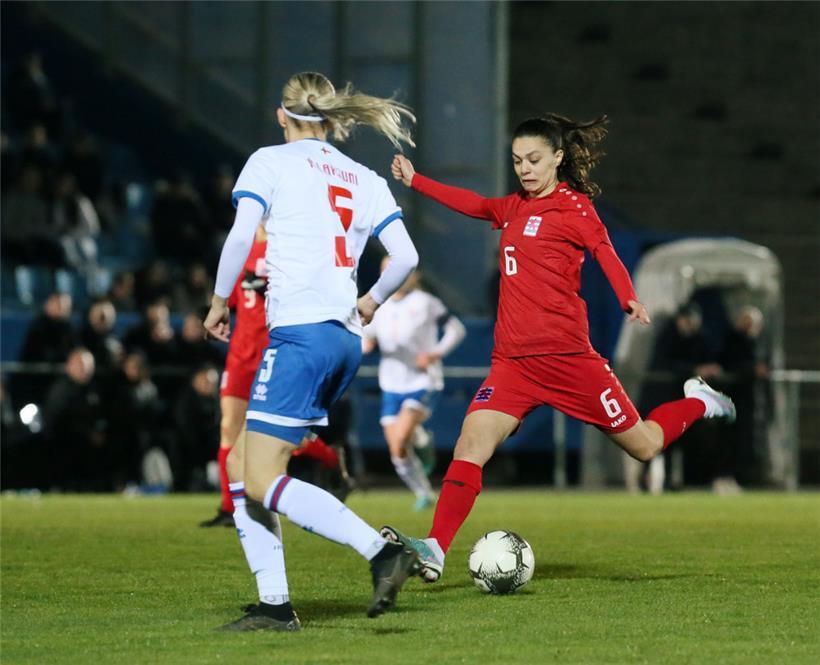 Marta Estevez traf vom Punkt und lieferte die Vorlage zum 1:0
