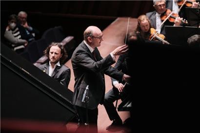 Martin Helmchen (l.) und Andrew Manze
