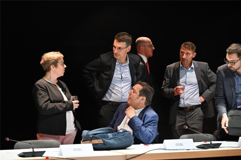 Martine Deprez mit Marc Wagener (UEL), Carlos Pereira (OGBL), Nicolas Simons (UEL) und Christophe Knebeler (LCGB) vergangene Woche bei der Quadripartite
