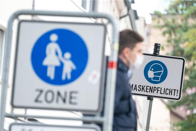 Maskenpflicht sowie Abstands- und Hygieneregeln gelten nach wie vor
