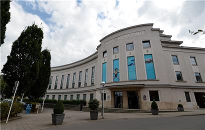 Maßnahmen angedacht, aber noch nicht beschlossen: Schwimmbad und Sporthalle gehören zu den größten Energieverbrauchern der Stadt Esch
