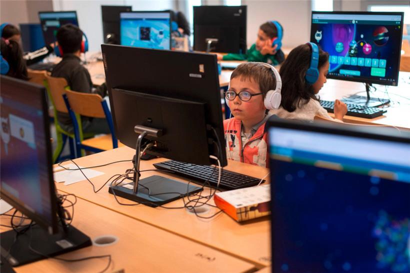 Matheunterricht mit KI: Grundschulkinder in Colomiers, im Südwesten Frankreichs
