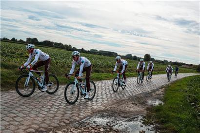 Matschig und rutschig war es bereits, als die Mannschaft von Ag2r Citroën am Freitag die Strecke besichtigte 
