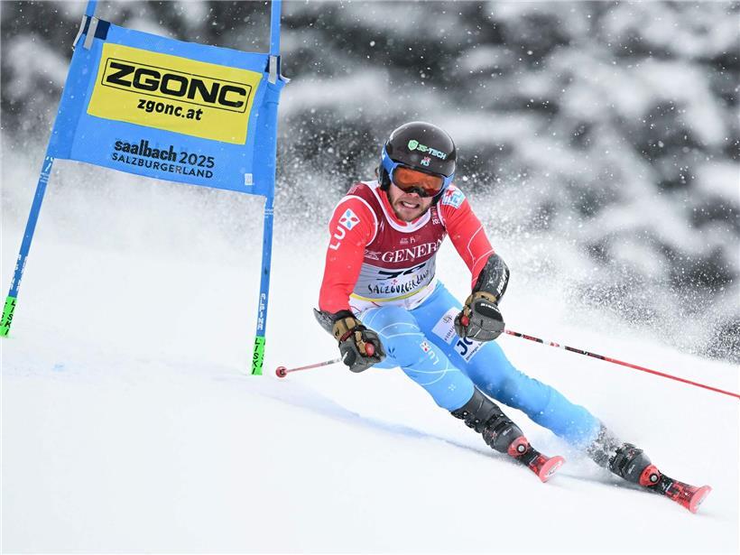 Matthieu Osch mit 3S-Tech Sponsorenlogo auf Sportbekleidung bei Outdoor-Event