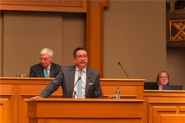 Maurice Bauer stellte die Regierungspolitik in seiner Budgetrede in den Vordergrund
