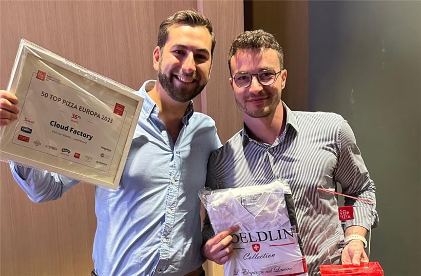 Maurice und Francesco, zwei der Mitbegründer der Cloud Factory, bei der Preisverleihung
