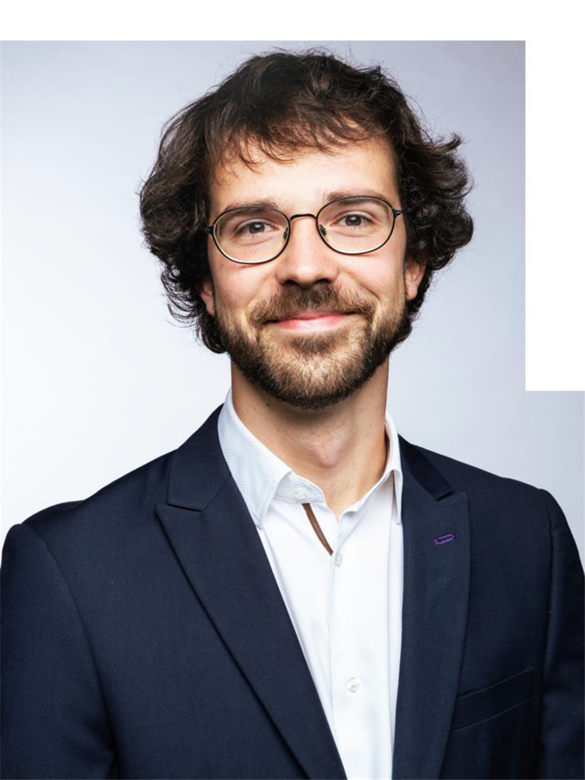 Max Schalz ist derzeit wissenschaftlicher Mitarbeiter am Leibniz-Institut für Friedens- und Konfliktforschung in Frankfurt am Main und war zuvor wissenschaftlicher Mitarbeiter in der Forschungsgruppe zu nuklearer Verifikation und Abrüstung der RWTH Aachen
