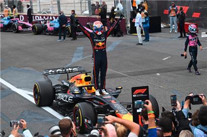 Max Verstappen gewann am Sonntag in Aserbaidschan
