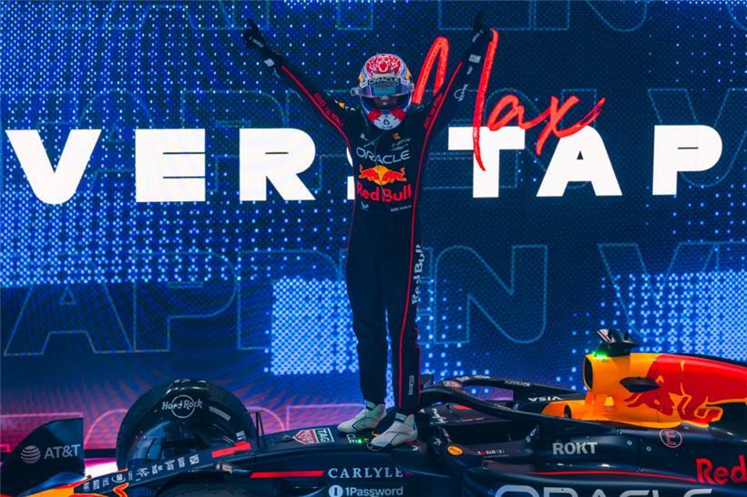 Max Verstappen jubelte am Sonntag über seinen Sieg in Abu Dhabi
