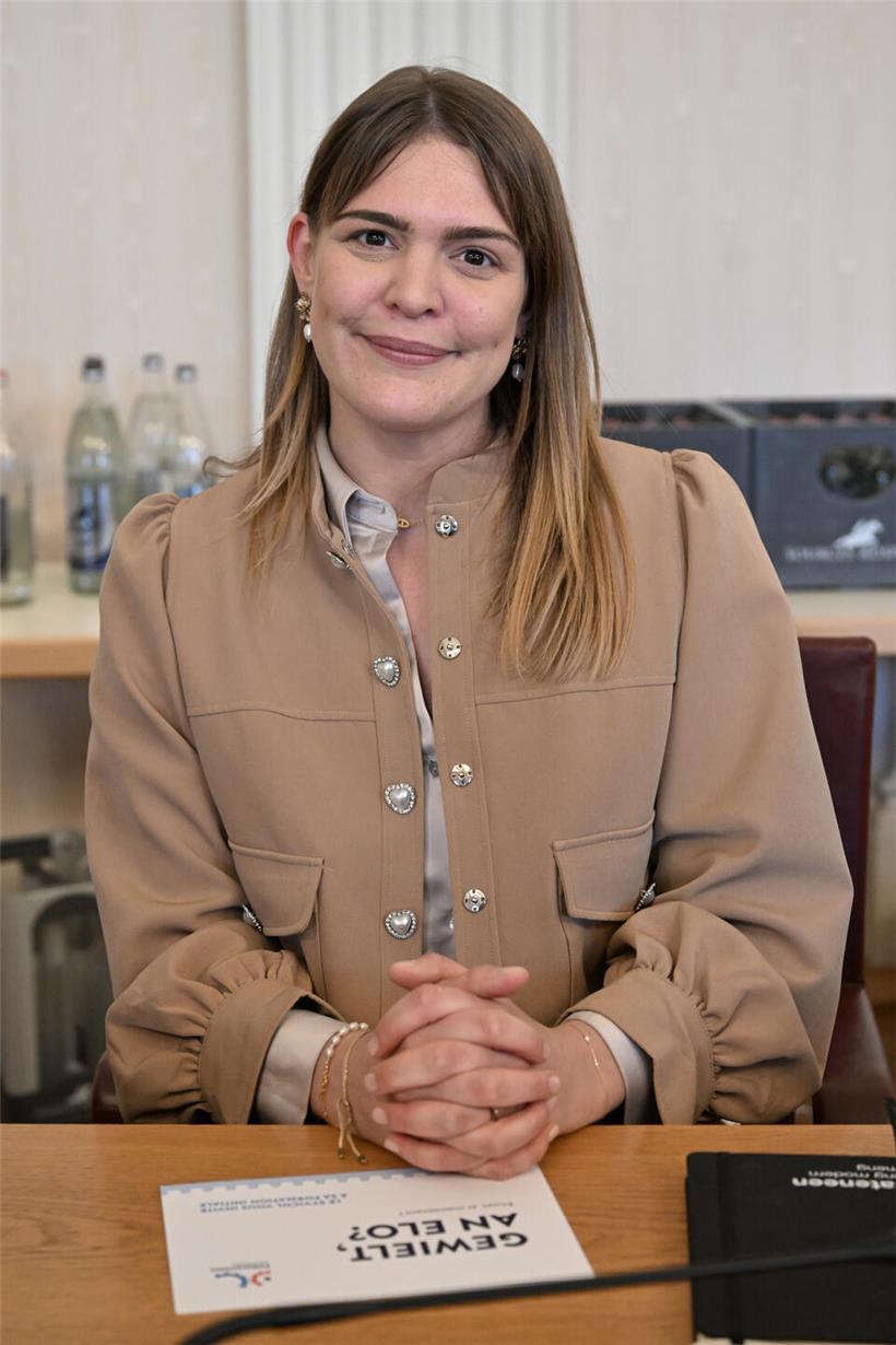 Maxime Miltgen bei der Vereidigung als Gemeinderätin der Gemeinde Luxemburg am 17. Juli