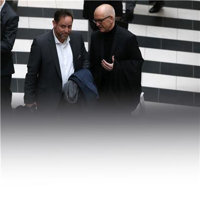 Me Pol Urbany (rechts) hat in seinem Schlussplädoyer einen Freispruch auf ganzer Linie für seinen Mandanten André Kemmer (links) und die zwei Mitangeklagten gefordert
