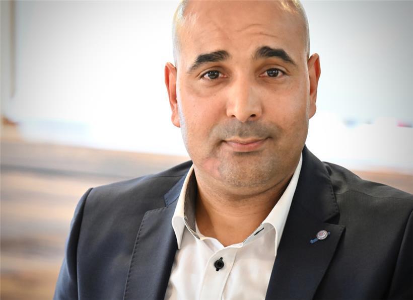 Mehdi Ksouri hat jetzt offiziell den Titel „Directeur“ und kümmert sich um das T...