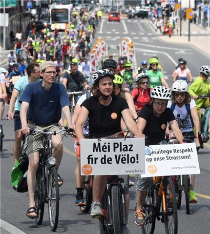 Mehr Platz für das Fahrrad und gegenseitigen Respekt auf unseren Straßen – das fordern Radfahrer in Luxemburg, u.a. bei der Demo vor einem Monat
