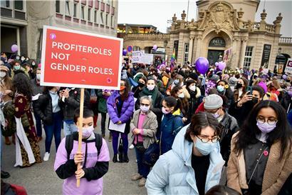Mehr als 1000 Menschen haben am Montag für mehr Frauenrechte in Luxemburg demonstriert. 
