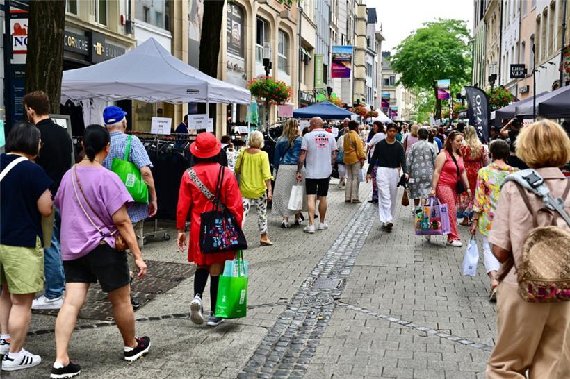 Mehr als gewöhnlich war am späten Montagmorgen in der Oberstadt los