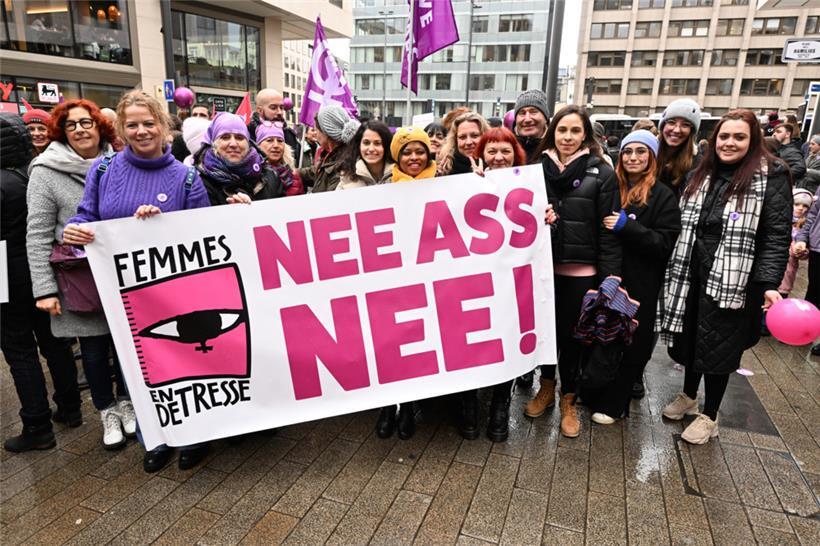 Mehrere Organisationen – darunter „Femmes en détresse“ – gehören zur feministisc...