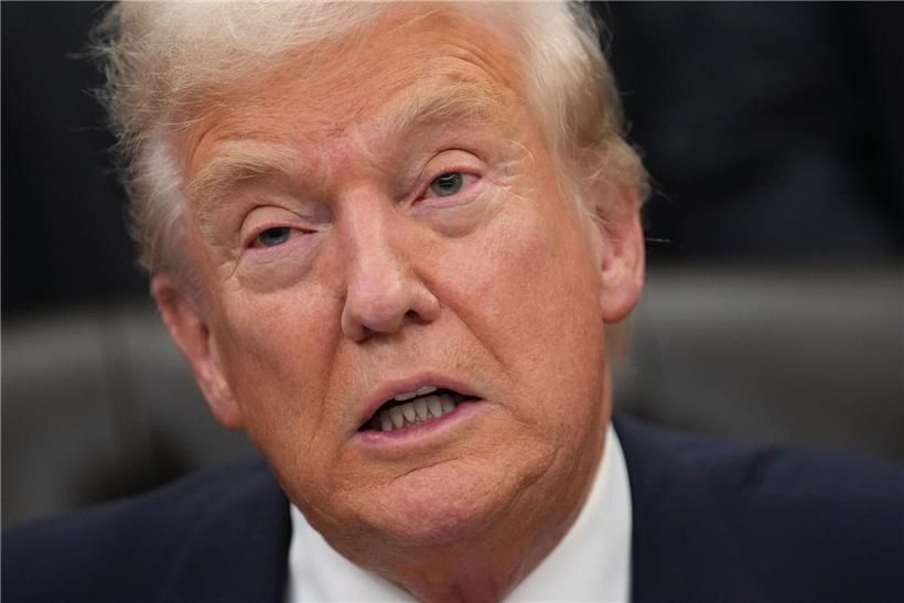 US-Demokraten kritisieren Präsident Donald Trump und nennen ihn nach Drohungen einen Wahnsinnigen in politischer Debatte