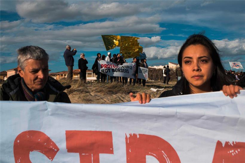 „Menschen schützen, nicht Grenzen“: Protest in Kalabrien zwei Wochen nach einem Unglück mit 76 Toten 
