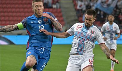 Mica Pinto muss sich auf einen Ansturm auf seiner linken Abwehrseite einstellen
