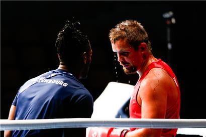 Michel Erpelding (in Rot) schied in der ersten Runde aus
