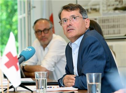 Michel Simonis, Direktor des Roten Kreuzes, bei der Vorstellung der Bilanz 2022
