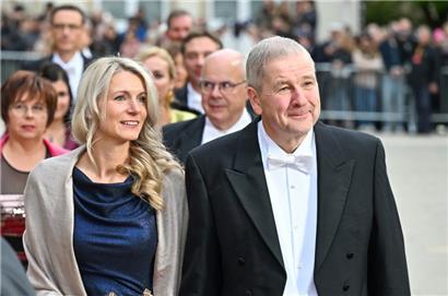 Michel Wolter übergibt im April sein Amt an seine Ehefrau Nadine Braconnier
