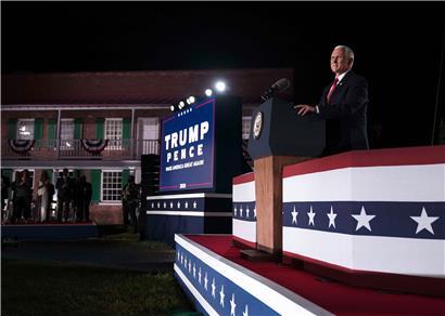 Mike Pence verspricht Sicherheit im Falle einer Wiederwahl Trumps
