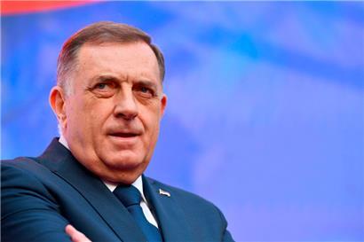 Milorad Dodik hatte bereits am Vortag der Urteilsverkündung vor seinen Anhängern Stimmung gegen den erwarteten Richterspruch gemacht
