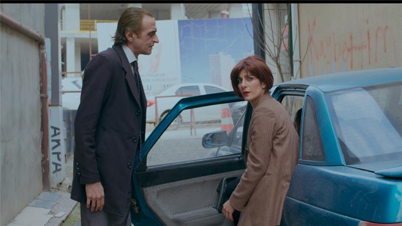 Mina Kavani (à dr.) dans le film „No Bears“ („Aucun ours“)
