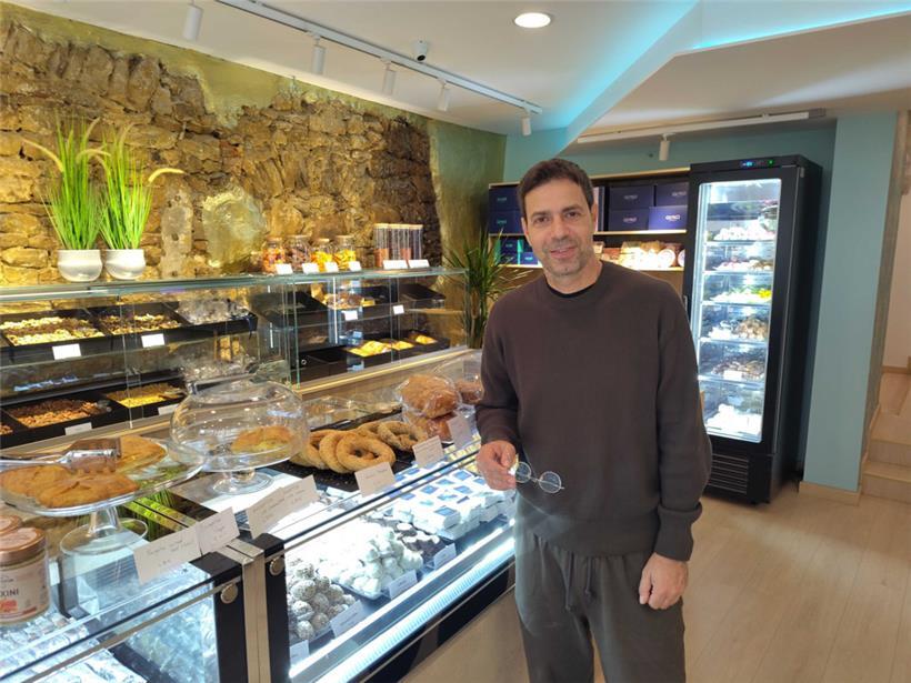 Minas Athanasiou, Partner beim Süßwarenladen „Glyko“
