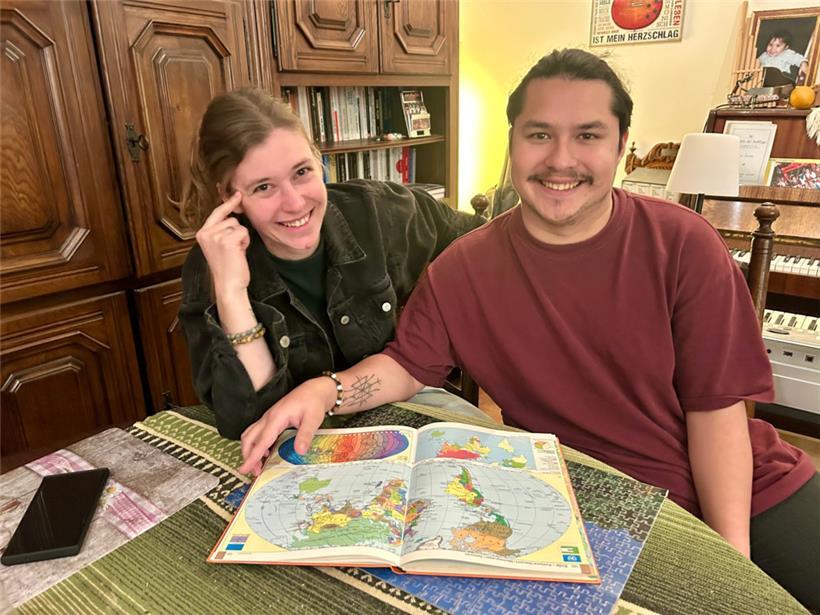 Mindestens sechs Monate wollen Xenia und Timo unterwegs sein, vielleicht sogar ein ganzes Jahr

