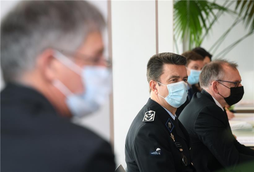 Minister Henri Kox und Polizeigeneraldirektor Philippe Schrantz versprechen mehr Transparenz und mehr Kontrolle im Umgang mit den Polizei-Datenbanken
