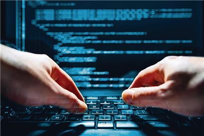 Minister François Bausch präsentierte seinen Gästen aus Lettland, was Luxemburg im Bereich der „Cyber Defence“ und des Weltraums zu bieten hat
