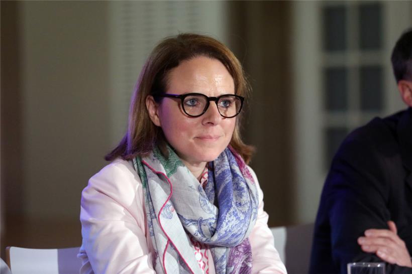 Ministerin Corinne Cahen befindet sich mit leichten Covid-Symptomen in Isolation
