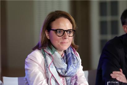 Ministerin Corinne Cahen befindet sich mit leichten Covid-Symptomen in Isolation
