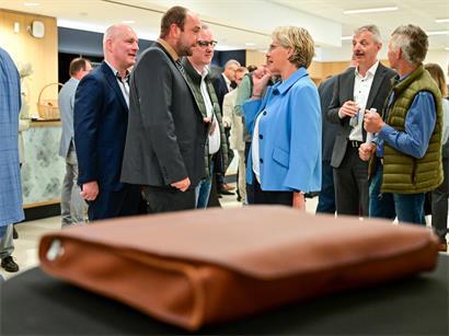 Ministerin Martine Hansen im Gespräch mit Christian Hahn, Präsident der Landwirtschaftskammer, vor Beginn der Agrar-Gespräche