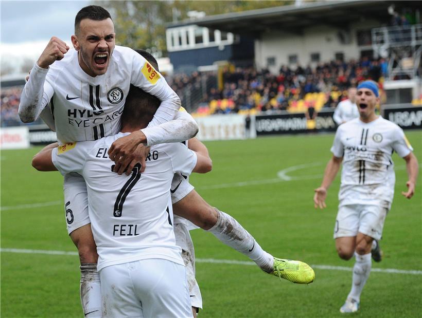 Mirza Mustafic kann wieder jubeln (wie auf diesem Foto in Elversberg): Am Mittwoch hat er im ersten Testspiel gleich eine Vorlage für Bruno Freire geliefert.
