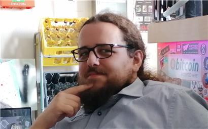 Mit Dennis Fink unterhielten wir uns über den Chaos Computer Club, die Schule und die Datenschutzverordnung

