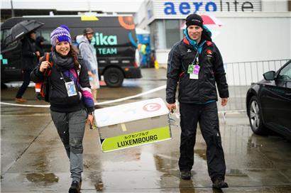 Mit Spaß bei der Arbeit: Chantal Hoffmann und Nationaltrainer Misch Wolter
