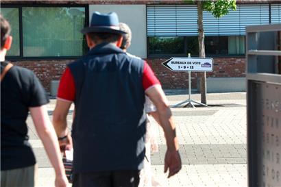 Mit T-Shirt und Sonnenhut zur Wahlurne: In Luxemburg war es an einem Wahltag noch nie so warm wie bei den Gemeindewahlen vom letzten Sonntag
