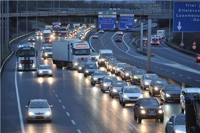 Mit abnehmendem Stillstand hat auf Luxemburgs Straßen der Betrieb wieder stark zugelegt
