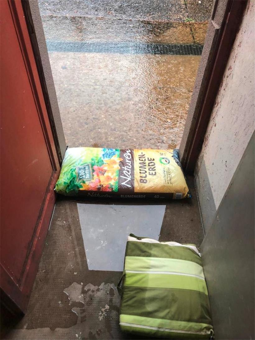 Mit allen Mitteln gegen die Katastrophe
