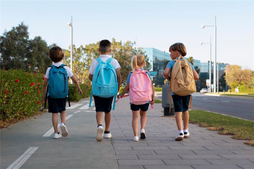 Mit dem Schulstart am Montag sind wieder mehr Kinder unterwegs. Für alle Verkehrsteilnehmer gilt es daher, besonders aufmerksam zu sein.
