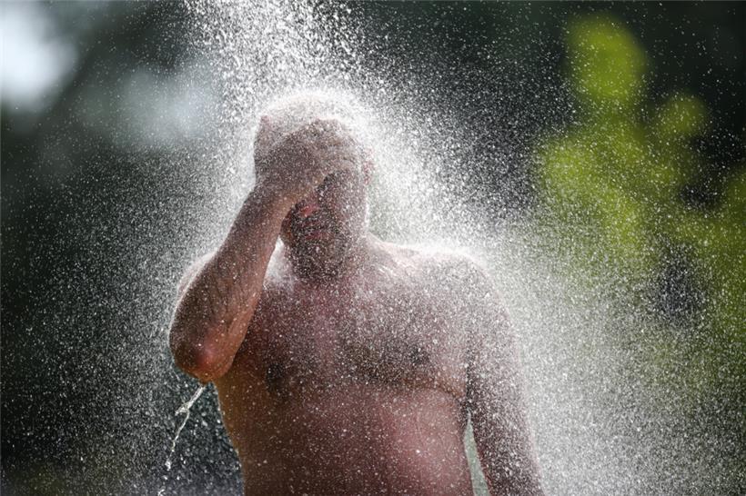 Mit dem richtigen Duschverhalten kann man viel Wasser sparen
