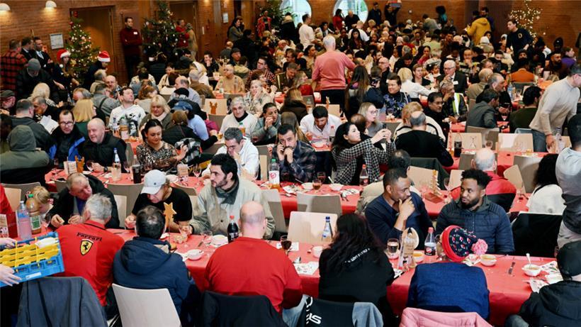 Mit den Menschen von der „Stëmm vun der Strooss“ zu Mittag essen – das wollten einige politische Verantwortliche angesichts der zurzeit aufgeheizten Stimmung offensichtlich nicht
