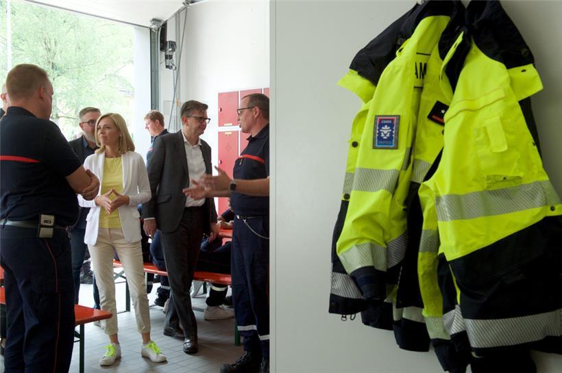 Mit der CGDIS-Leitung spreche sie regelmäßig, sagt Innenministerin Bofferding. Deshalb sei der Austausch mit Rettungskräften im Feld umso wichtiger.
